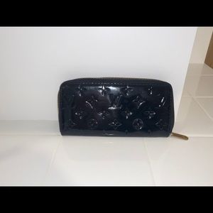 LV patent leather wallet zippy